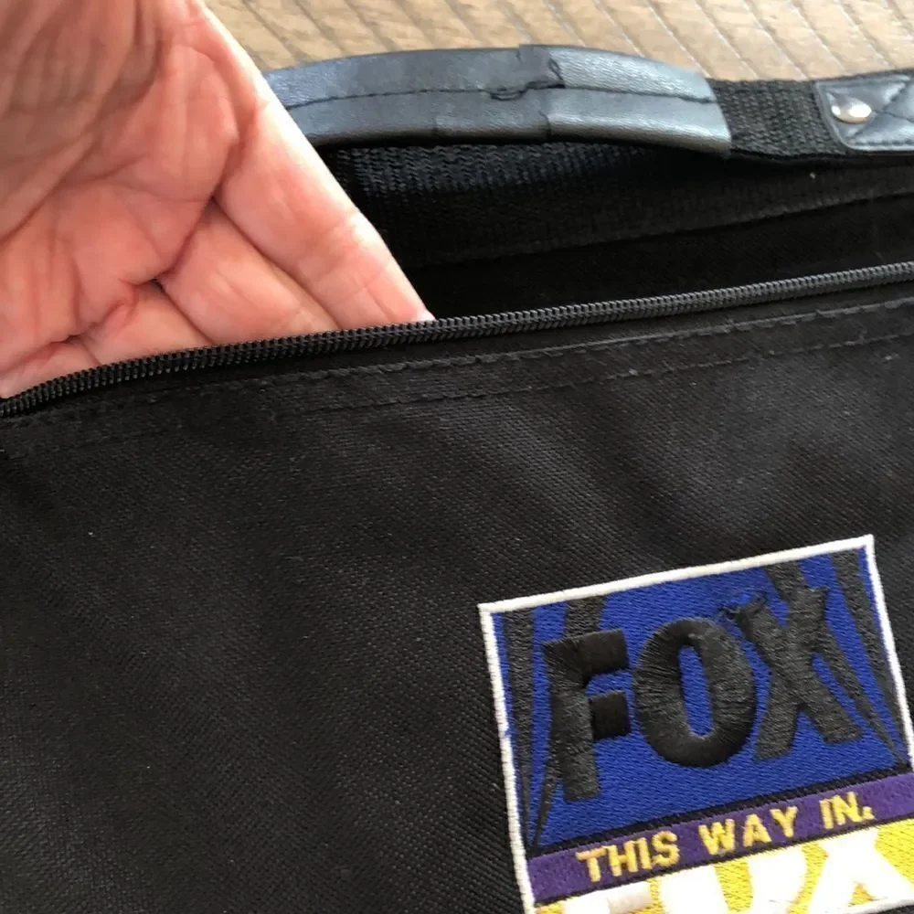 Fox 🦊 Gear Security Tote Organizational Compartments Inside/outside Handle